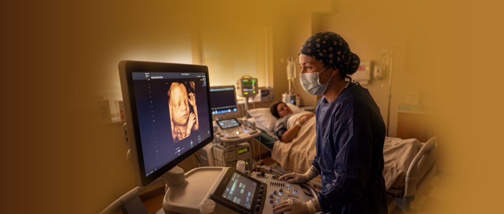 especialización en medicinamaterno fetal en Ecuador Universidad Indoamérica formación profesional en salud