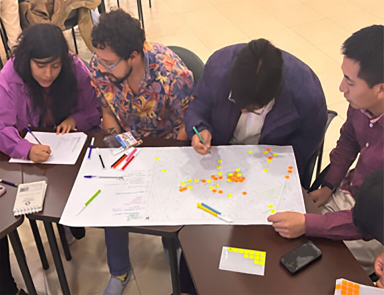 Trabajo colaborativo en los talleres de análisis territorial